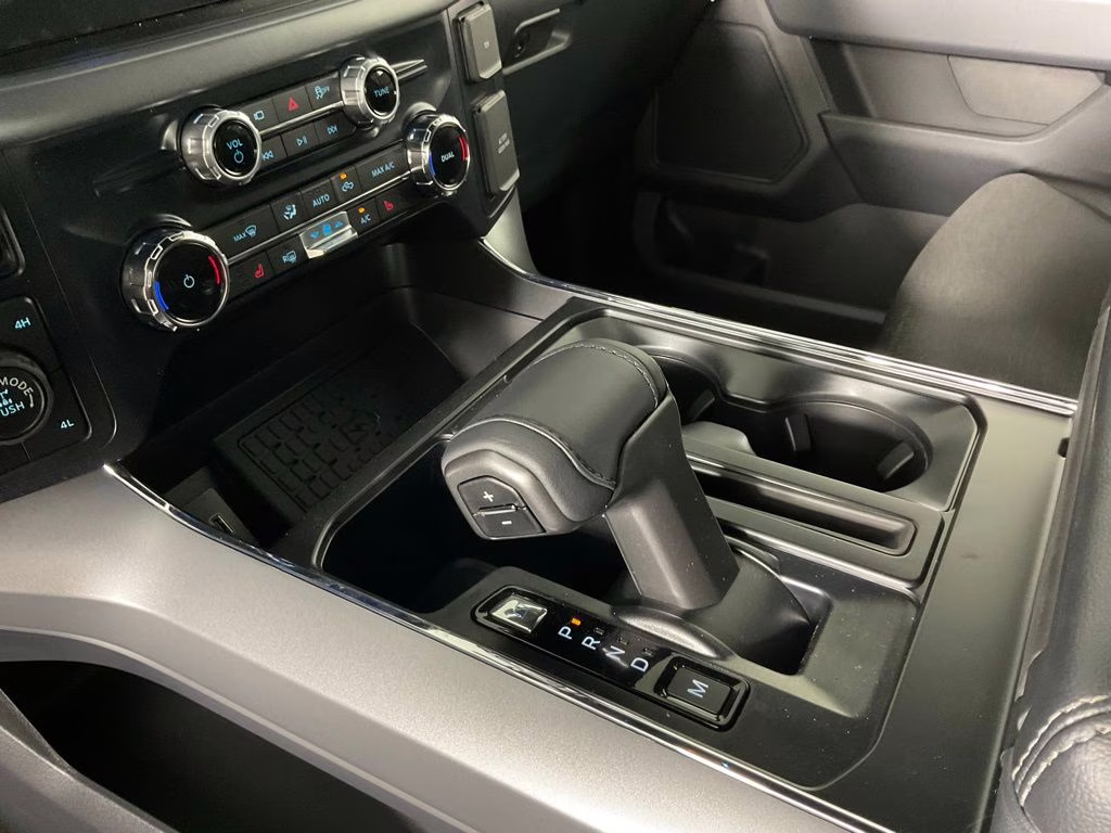 2026 Avalanche Ford F-150 XLT 4X4 Truck