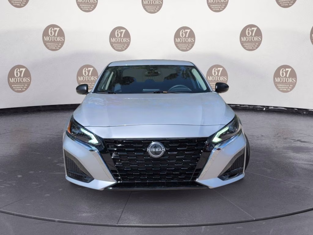 2024 Brilliant Silver Metallic Nissan Altima 2.5 SV FWD Sedan