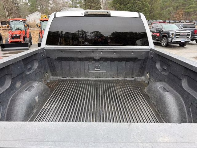 2014 Quicksilver Metallic GMC Sierra 1500 SLE 4X4 Truck