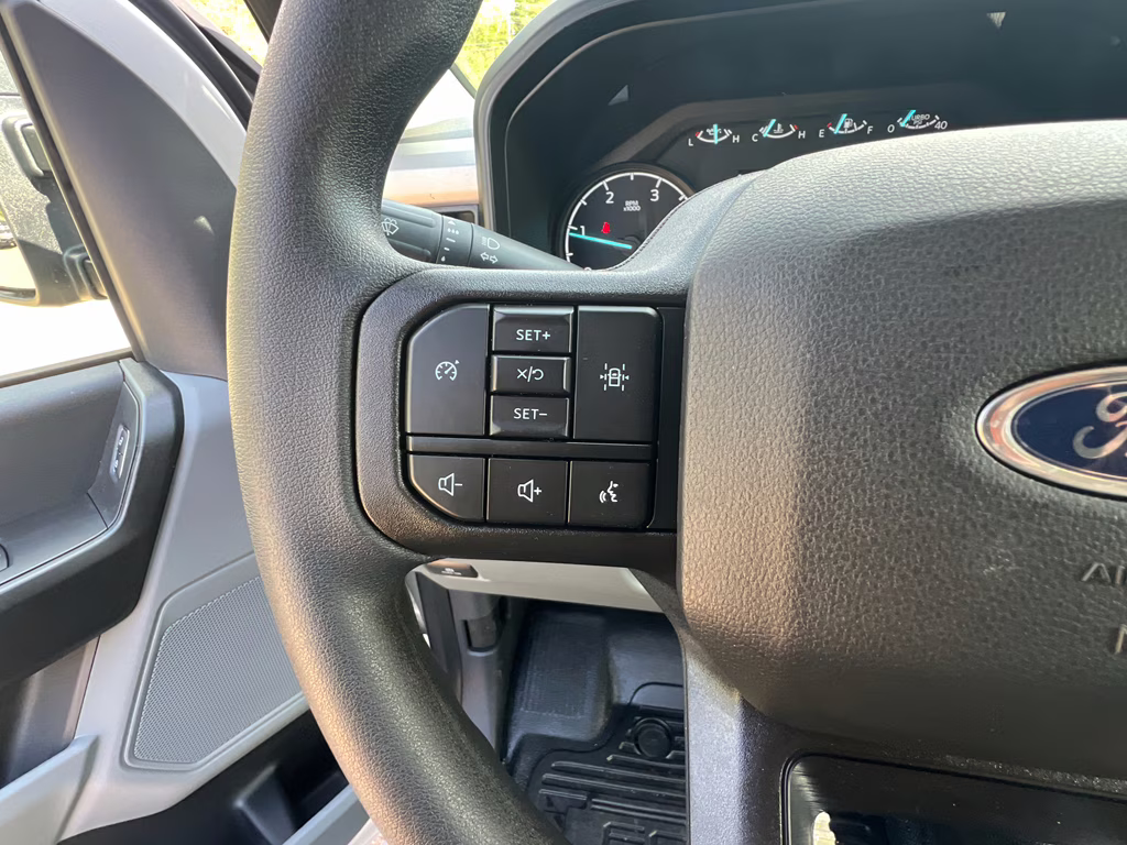 2026 Oxford White Ford Super Duty F-350 DRW XL 4X4 Truck