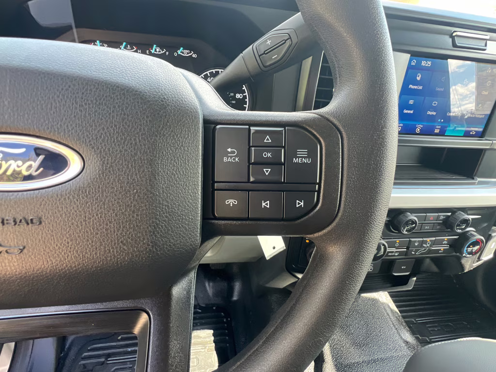 2026 Oxford White Ford Super Duty F-350 DRW XL 4X4 Truck