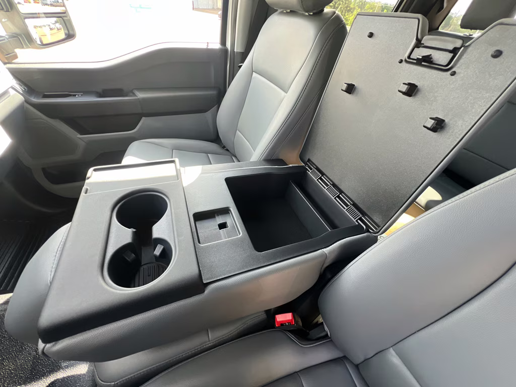 2026 Oxford White Ford Super Duty F-350 DRW XL 4X4 Truck