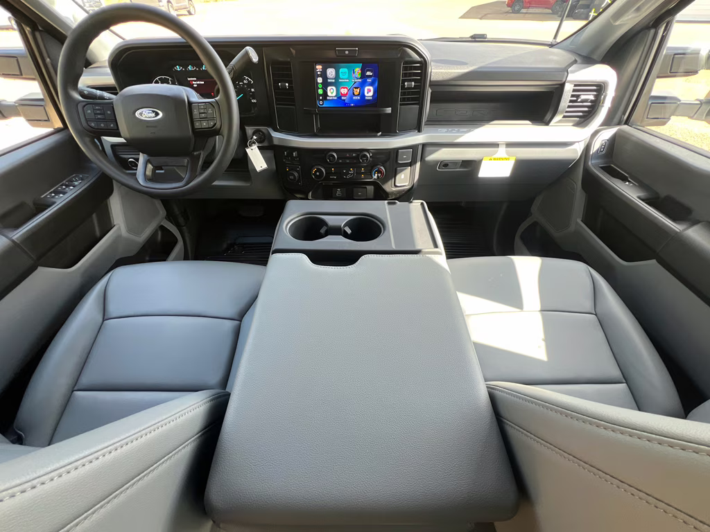 2026 Oxford White Ford Super Duty F-350 DRW XL 4X4 Truck