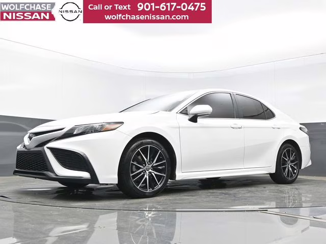 2023 Wind Chill Pearl Toyota Camry SE FWD Sedan