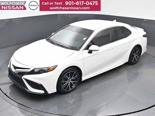 2023 Wind Chill Pearl Toyota Camry SE FWD Sedan