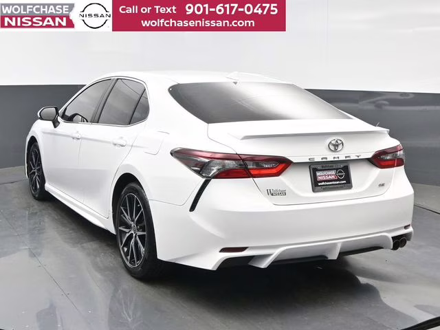 2023 Wind Chill Pearl Toyota Camry SE FWD Sedan