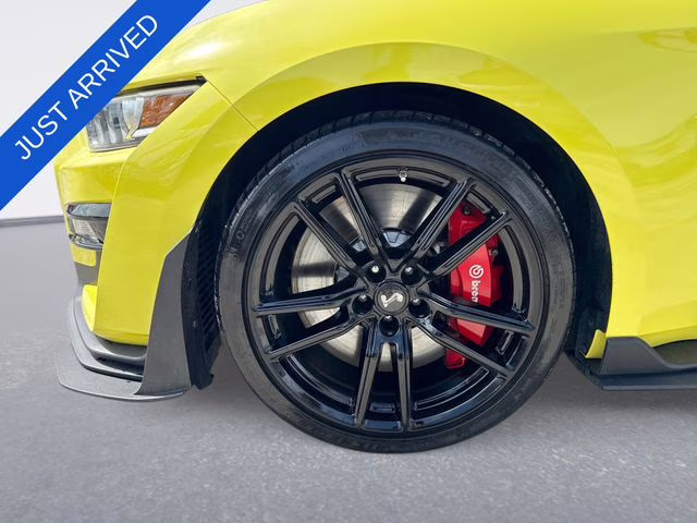 2021 Yellow Ford Mustang Shelby GT500 RWD Coupe