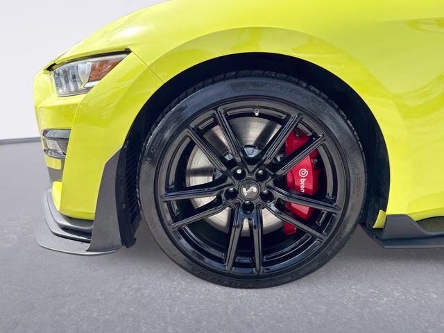 2021 Yellow Ford Mustang Shelby GT500 RWD Coupe