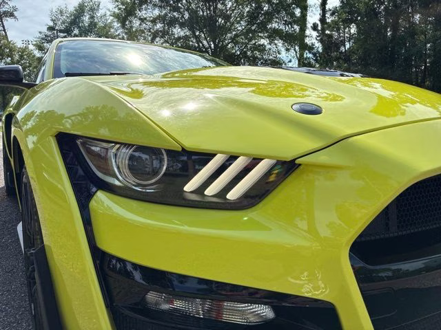 2021 Yellow Ford Mustang Shelby GT500 RWD Coupe