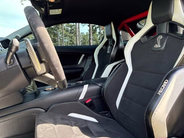 2021 Yellow Ford Mustang Shelby GT500 RWD Coupe