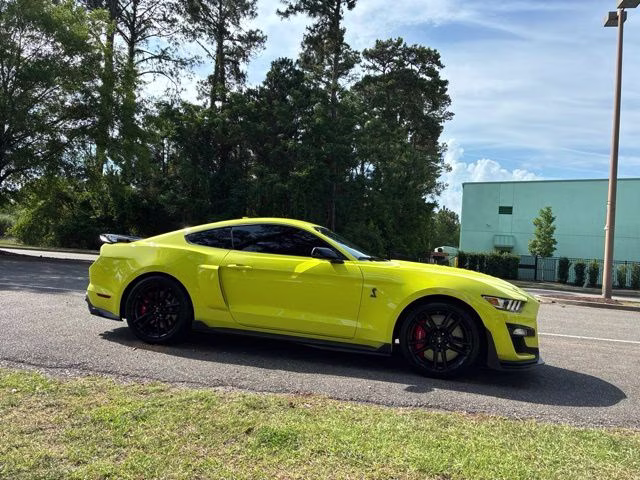 2021 Yellow Ford Mustang Shelby GT500 RWD Coupe