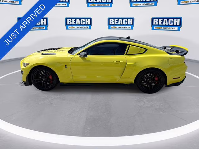 2021 Yellow Ford Mustang Shelby GT500 RWD Coupe