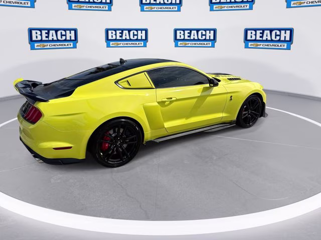 2021 Yellow Ford Mustang Shelby GT500 RWD Coupe