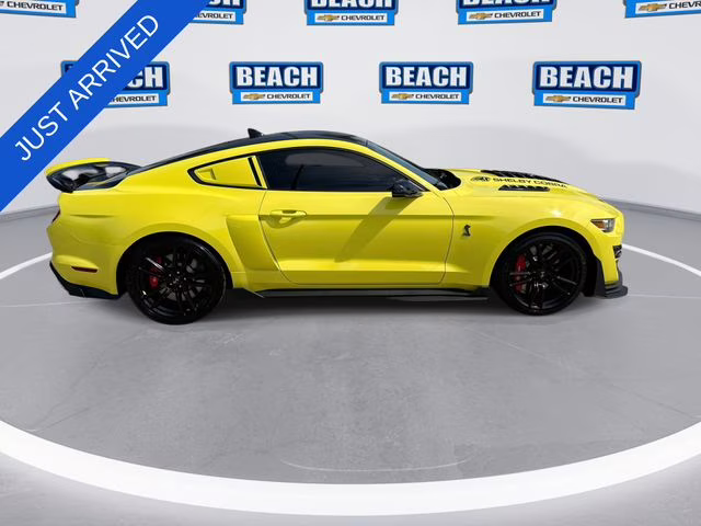 2021 Yellow Ford Mustang Shelby GT500 RWD Coupe