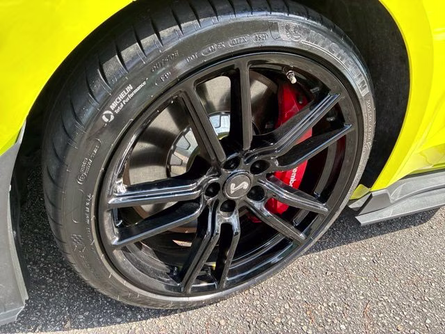 2021 Yellow Ford Mustang Shelby GT500 RWD Coupe