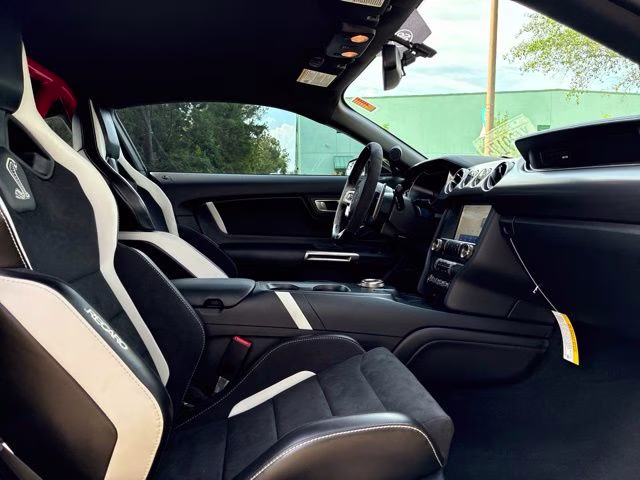 2021 Yellow Ford Mustang Shelby GT500 RWD Coupe
