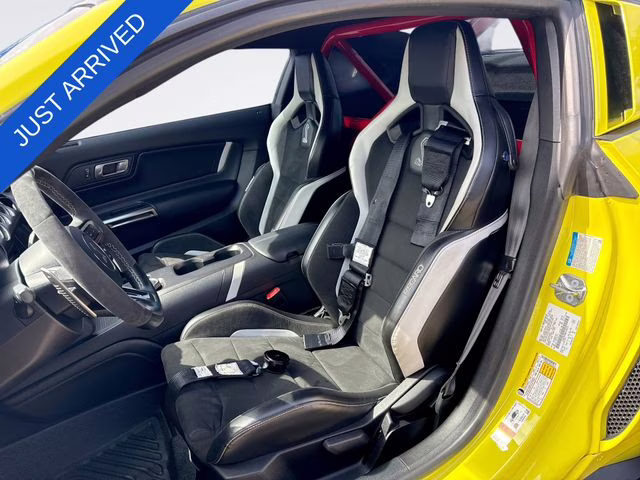 2021 Yellow Ford Mustang Shelby GT500 RWD Coupe
