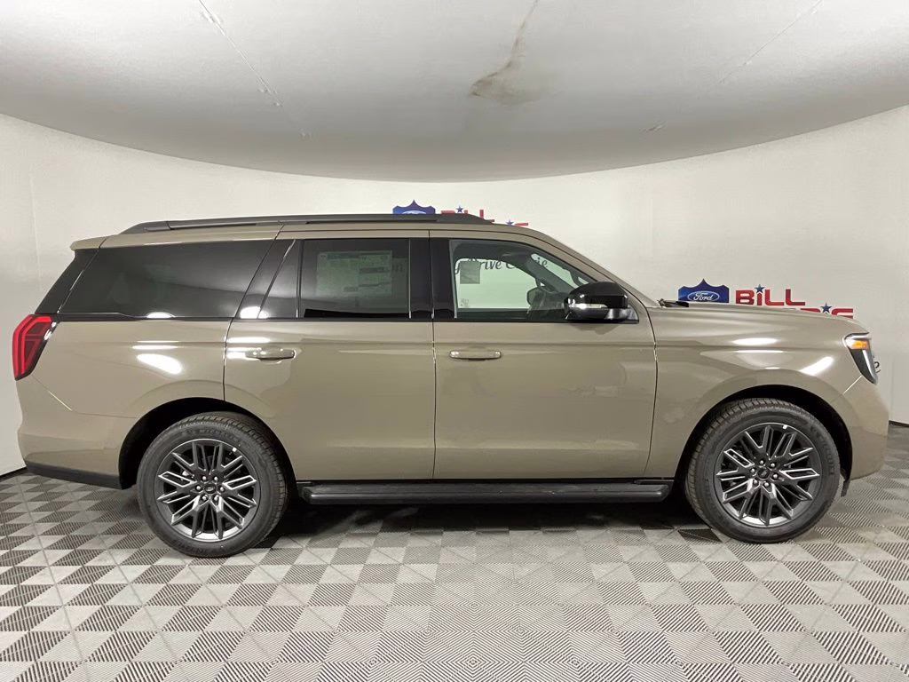 2026 Gray Ford Expedition Platinum 4X4 SUV