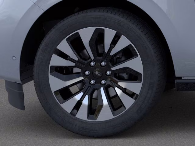 2026 Glacier Gray Metallic Tri-Coat Ford Expedition Max Platinum 4X4 SUV