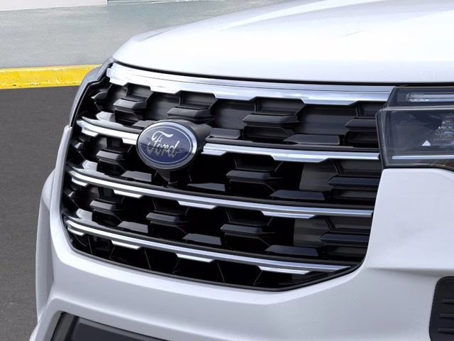 2026 Star White Metallic Tri-Coat Ford Explorer Active RWD SUV