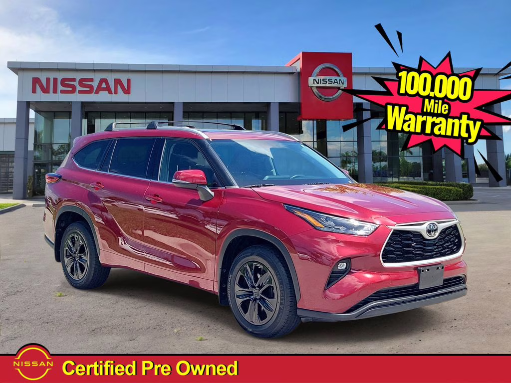 2022 Pearl Toyota Highlander XLE AWD SUV
