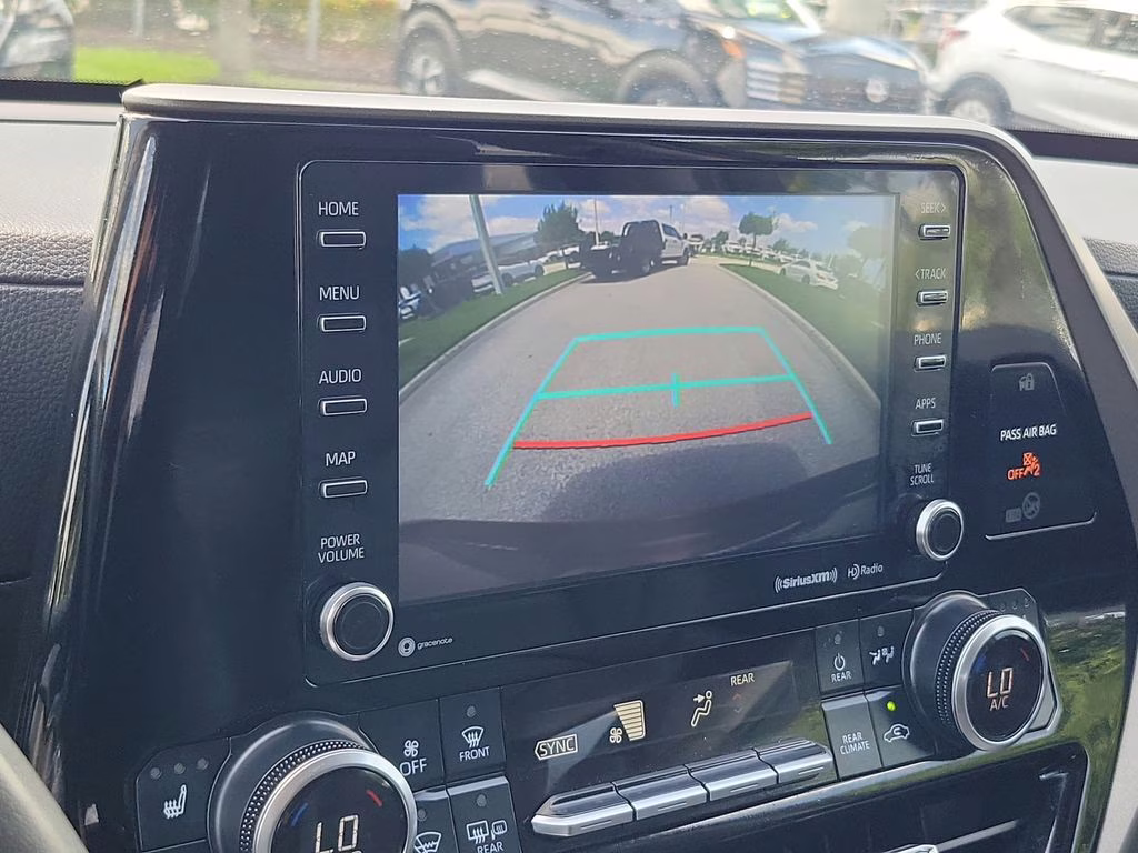 2022 Pearl Toyota Highlander XLE AWD SUV