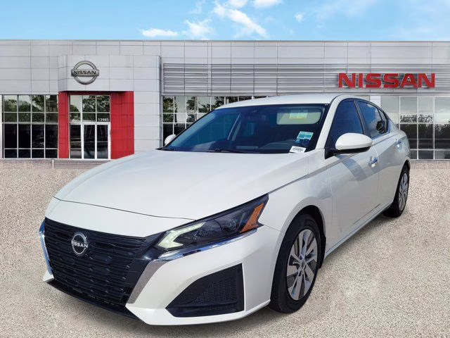 2023 Glacier White Nissan Altima 2.5 S FWD Sedan