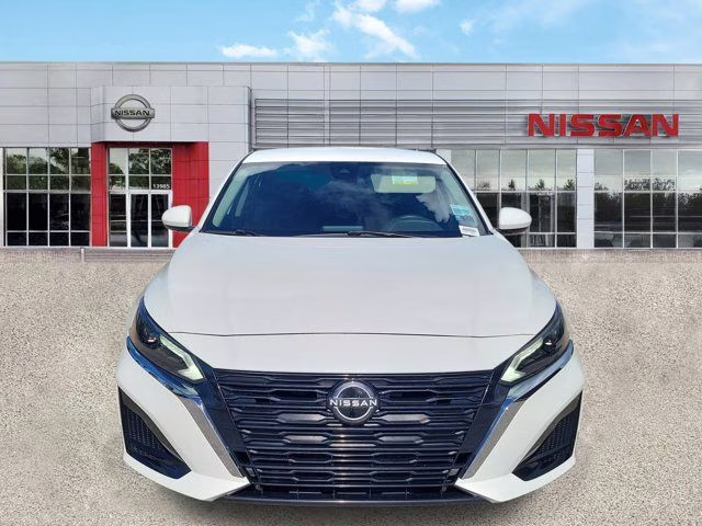 2023 Glacier White Nissan Altima 2.5 S FWD Sedan