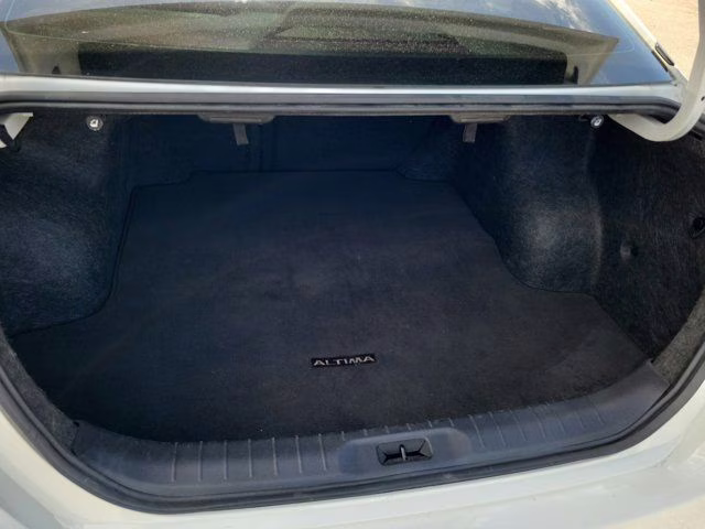 2023 Glacier White Nissan Altima 2.5 S FWD Sedan