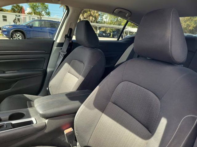 2023 Glacier White Nissan Altima 2.5 S FWD Sedan