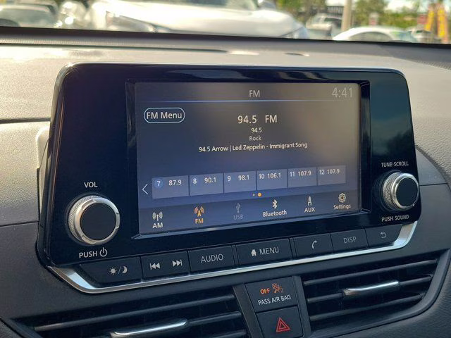 2023 Glacier White Nissan Altima 2.5 S FWD Sedan