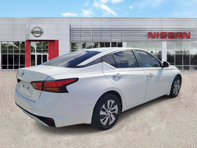 2023 Glacier White Nissan Altima 2.5 S FWD Sedan