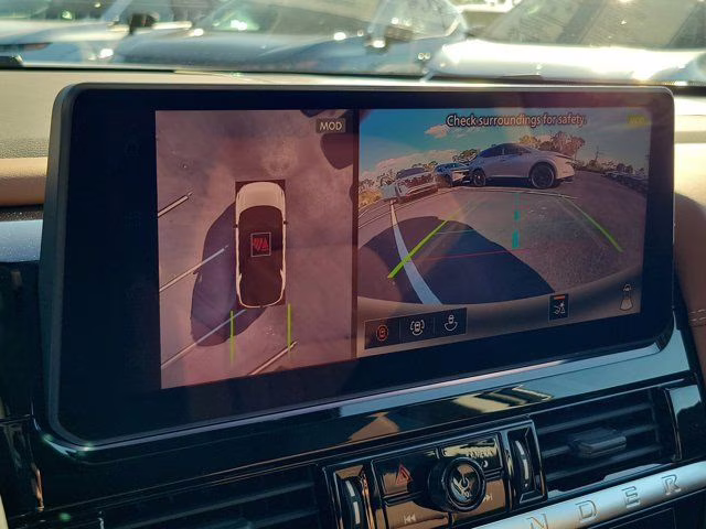 2026 White / Black Nissan Pathfinder Platinum FWD SUV