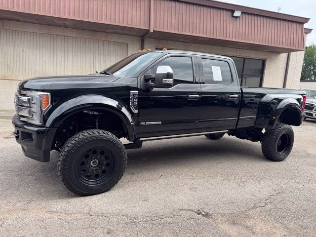 2018 Shadow Black Ford Super Duty F-450 DRW Platinum 4X4 Truck