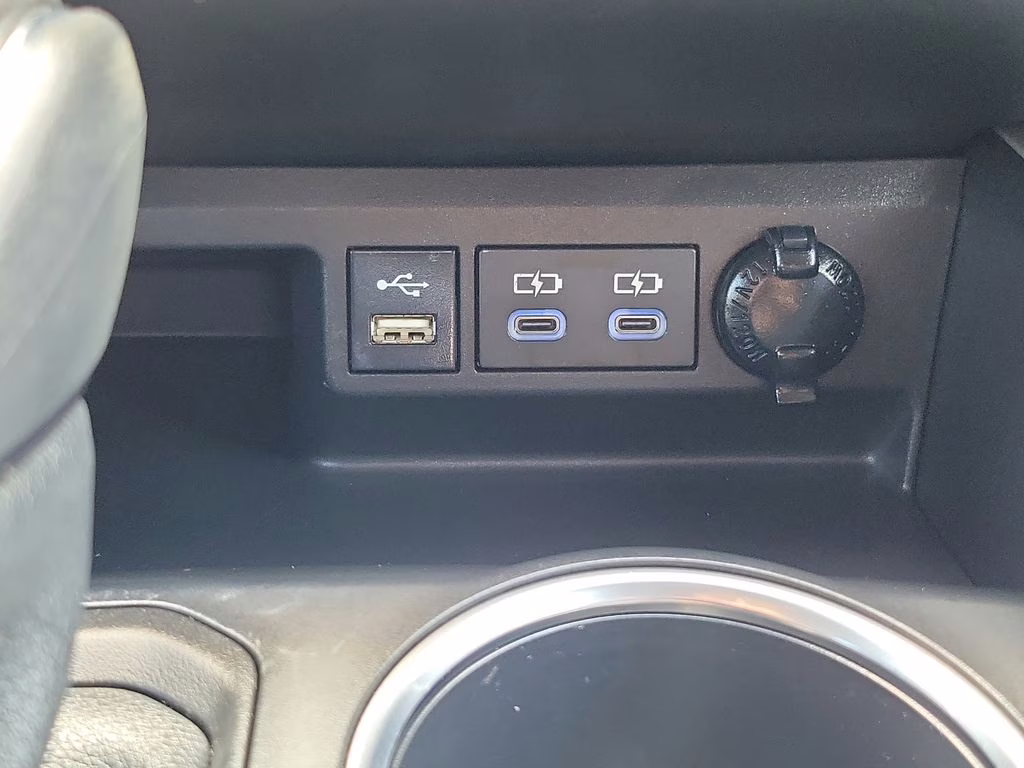 2022 Pearl Toyota Highlander XLE AWD SUV
