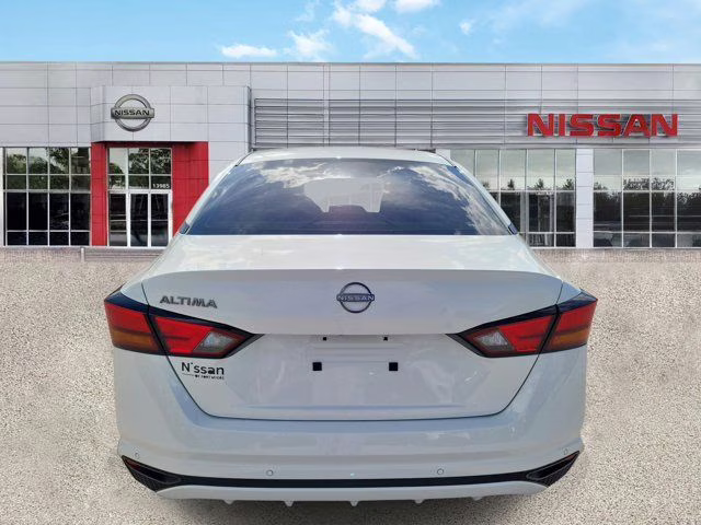 2023 Glacier White Nissan Altima 2.5 S FWD Sedan