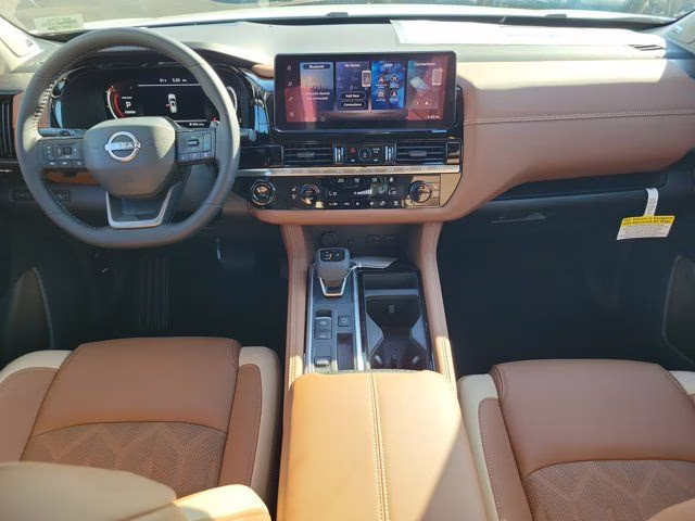 2026 Everest White Pearl/Black Nissan Pathfinder Platinum FWD SUV