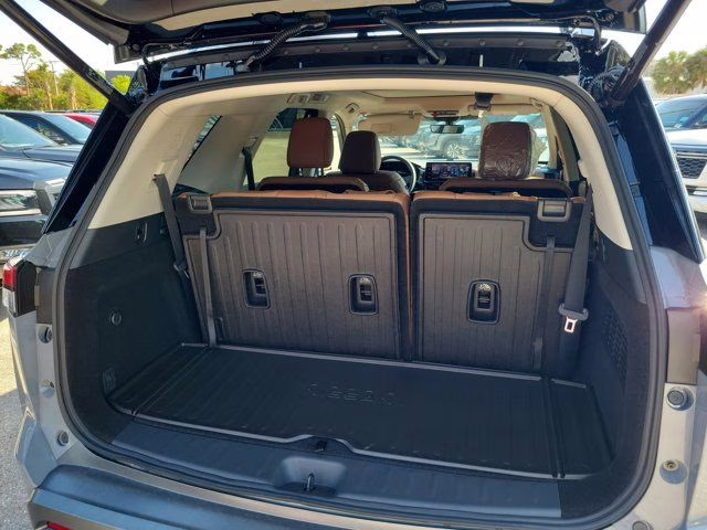 2026 Boulder Gray/Super Black Nissan Pathfinder Platinum FWD SUV