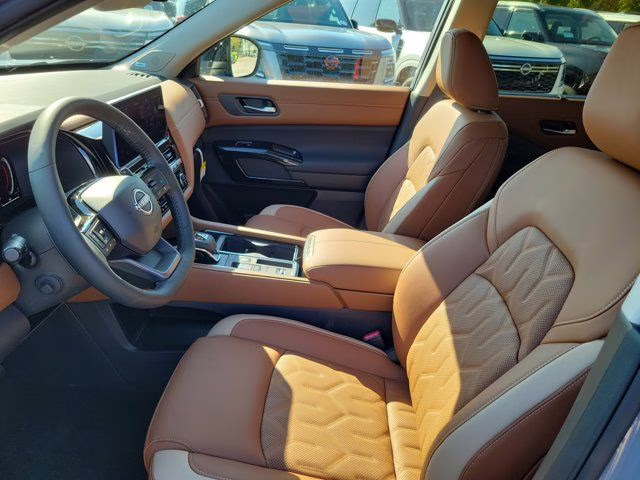2026 Boulder Gray/Super Black Nissan Pathfinder Platinum FWD SUV