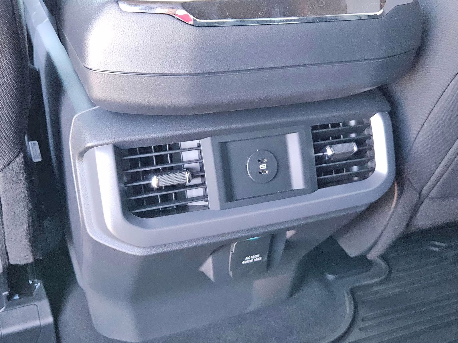 2026 Avalanche Ford F-150 XLT 4X4 Truck