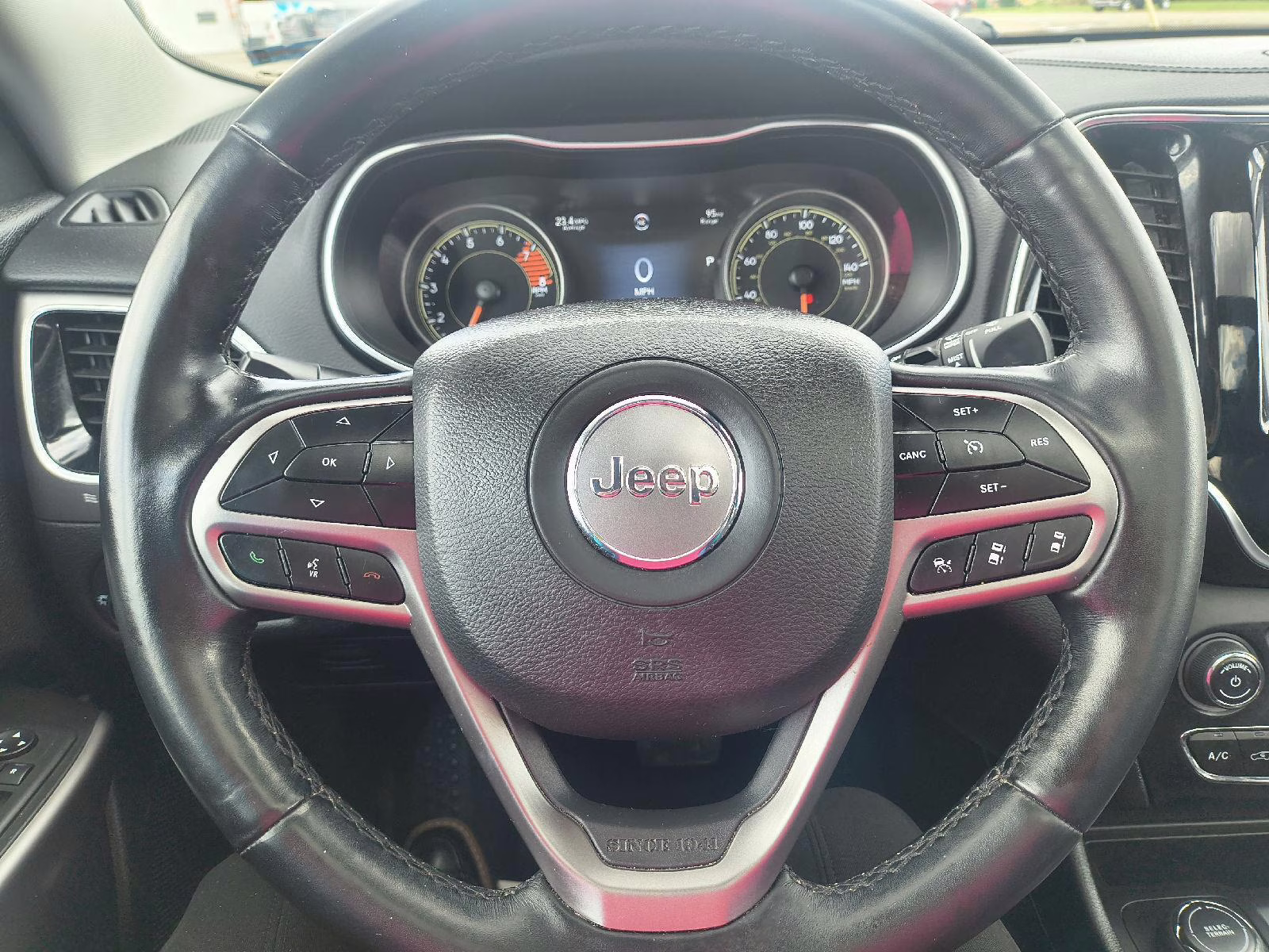 2021 Bright White Clearcoat Jeep Cherokee Limited 4X4 SUV