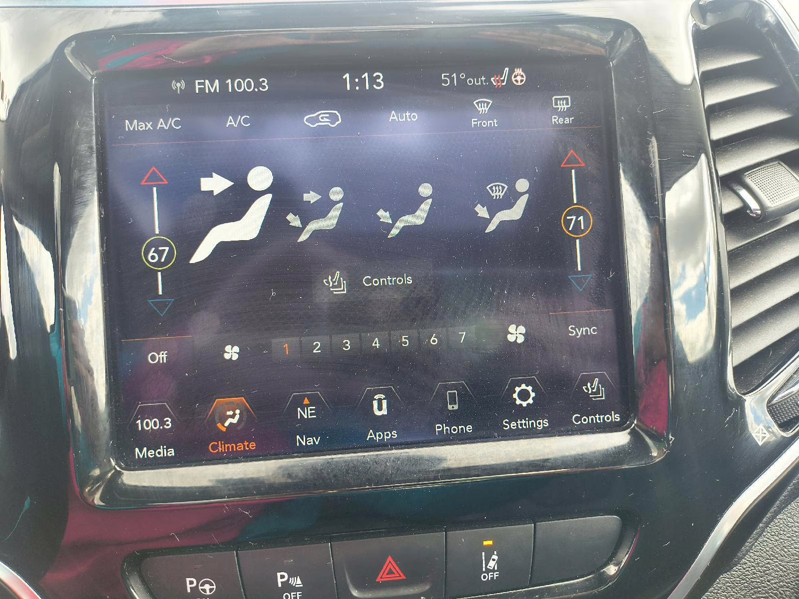 2021 Bright White Clearcoat Jeep Cherokee Limited 4X4 SUV