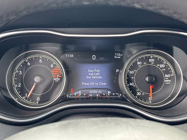 2023 Hydro Blue Pearlcoat Jeep Cherokee Altitude Lux 4X4 SUV