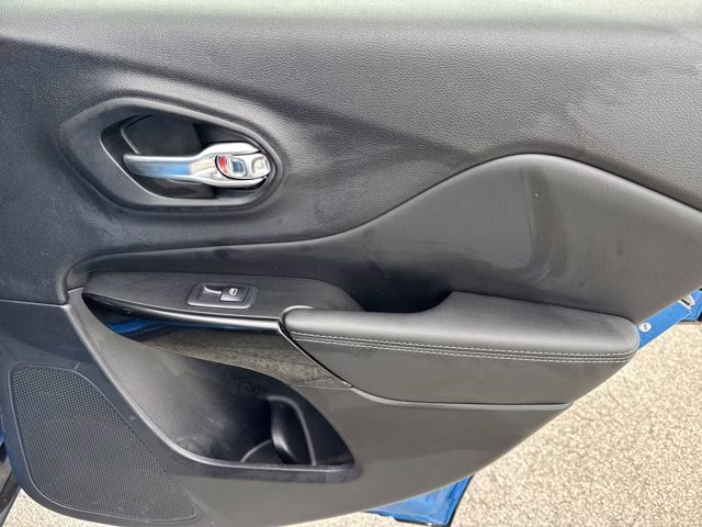 2023 Hydro Blue Pearlcoat Jeep Cherokee Altitude Lux 4X4 SUV