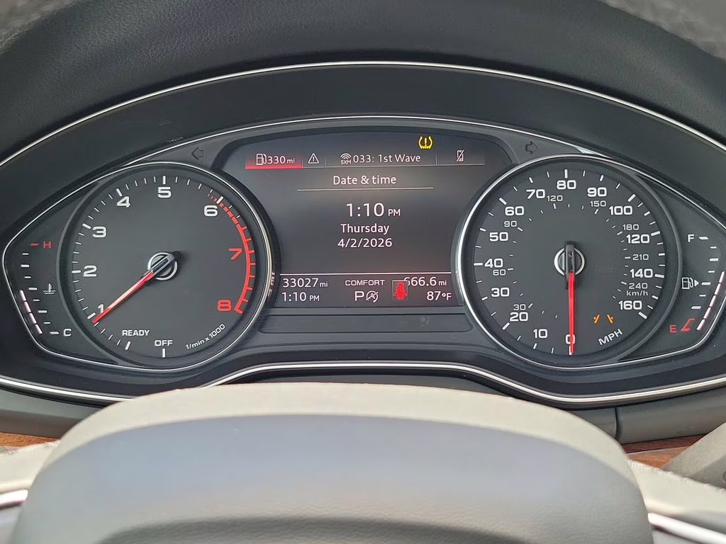 2021 Glacier White Metallic Audi Q5 Premium AWD SUV