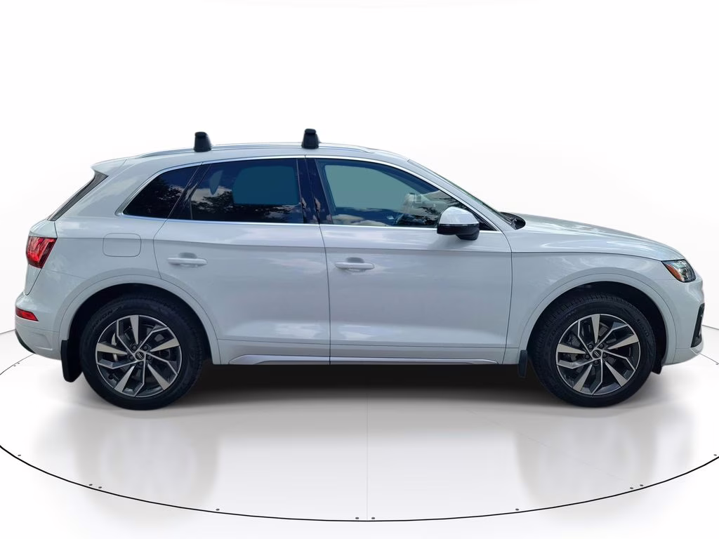 2021 Glacier White Metallic Audi Q5 Premium AWD SUV