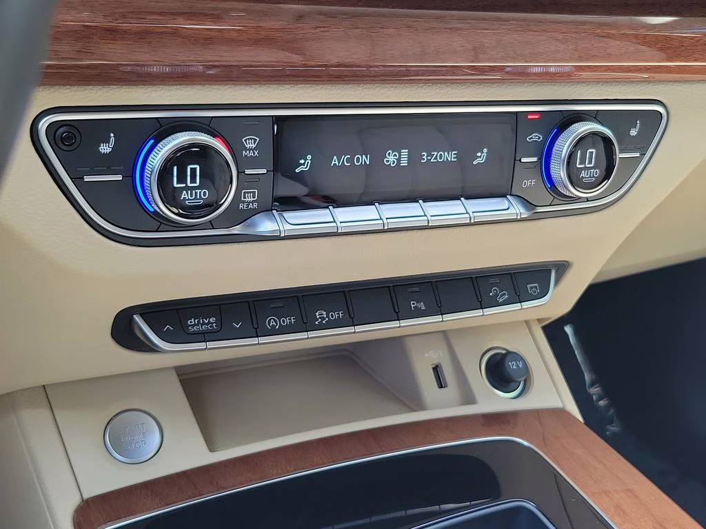 2021 Glacier White Metallic Audi Q5 Premium AWD SUV