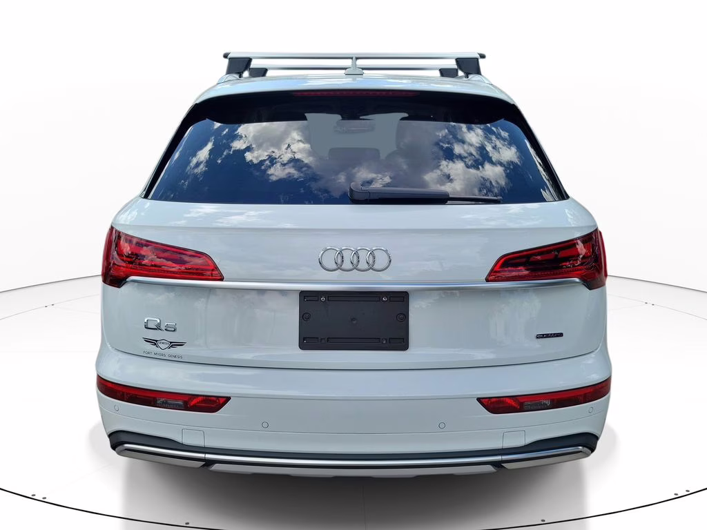 2021 Glacier White Metallic Audi Q5 Premium AWD SUV