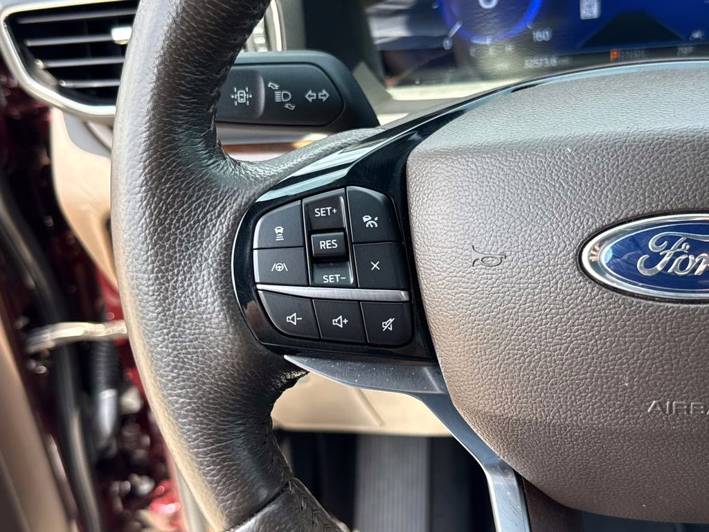 2023 Jewel Red Metallic Tinted Clearcoat Ford Explorer King Ranch 4X4 SUV