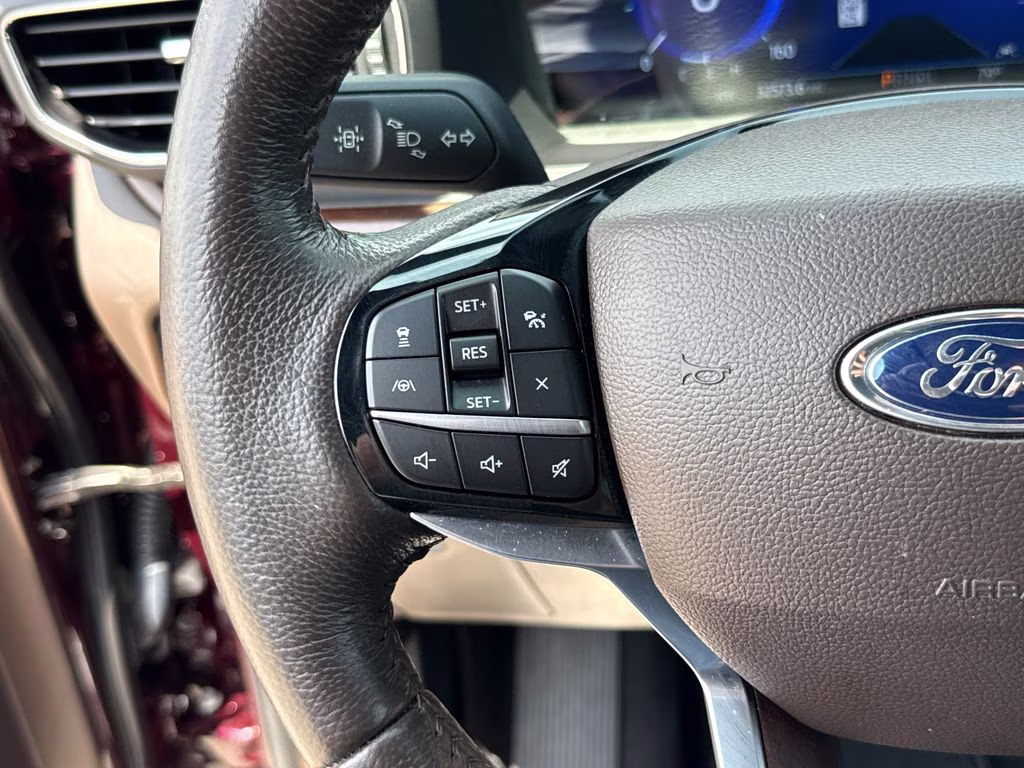 2023 Jewel Red Metallic Tinted Clearcoat Ford Explorer King Ranch 4X4 SUV